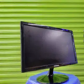 Monitor Samsung LED