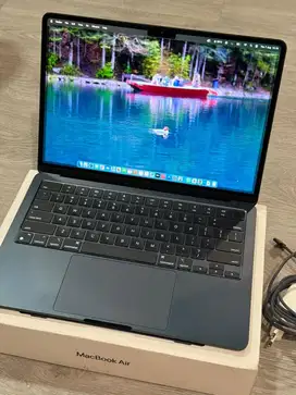 Macbook Air M2 2022 8/256 GB 13.6 inch Midnight Garansi iBox FULLSET