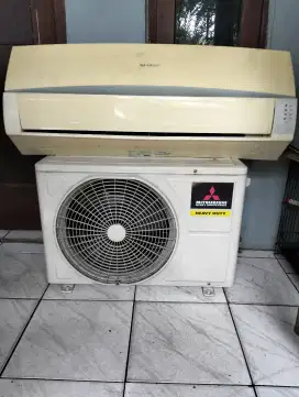ac split 1/2 pk dingin, freon penuh bagus