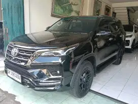 VRZ GR Sport 2,8 Diesel AT 2023 hitam, Automatic