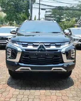Mitsubishi Pajero sport Dakar 4*2 thn 2025 Diesel