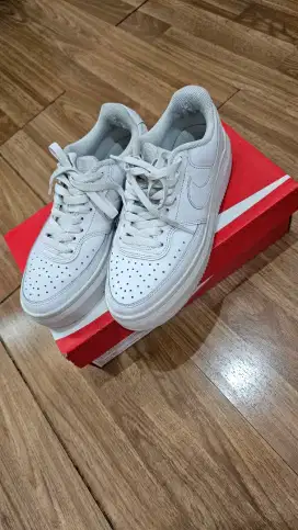 Sepatu nike court vision