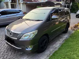Dijual Toyota Kijang Innova G Luxury AT Bensin 2011 - Istimewa!