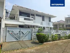 Dijual Rumah Hook Hitung Tanah di Green Garden Jakarta Barat LT 379m2