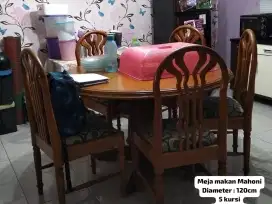 Dijual Meja Makan dan Kursi Makan
