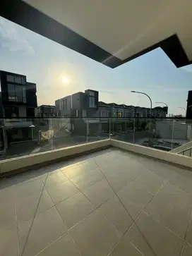 Dijual rumah golf island pik 3kamar 3 lantai ukuran 5x15