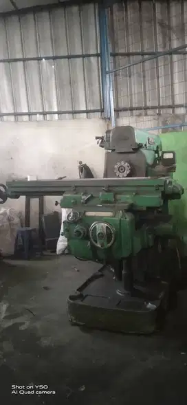 Di jual 2 unit mesin milling (vertical & horizontal) merk hitachi