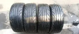 Dijual Ban Merek Accerella Semi Slik 651 Ukuran 195 50 15 ada 4 ekor