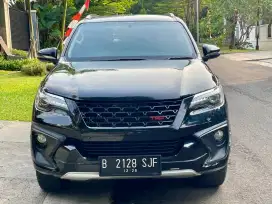 Toyota Fortuner SRZ 2.7 TRD AT 2021 Hitam