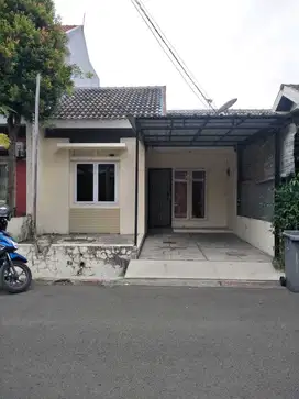 Di Jual Rumah Bagus Cluster Harapan Indah Bekasi (C0641)