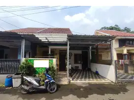 Rumah SHM Strategis 17 Menit ke Cibinong City Mall Siap KPR J-34089