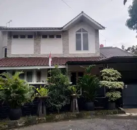 Rumah 2 Lt SHM Hadap Selatan 15 Menit ke Mall pesona Square J-35459