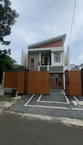 Rumah 6 Menit ke RS Citra Medika Depok SHM Luas Siap KPR J-32777