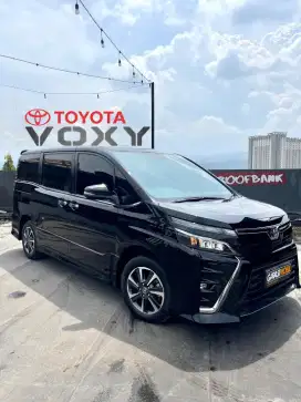 Toyota Voxy 2019
