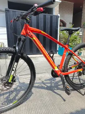 sepeda MTB Thrill Vanquish 3.0 NETT