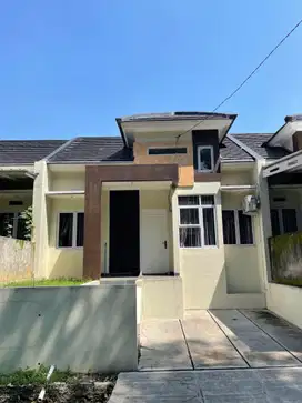 Rumah 8 menit ke Cibinong Mall SHM Hadap Utara Siap KPR J-33443