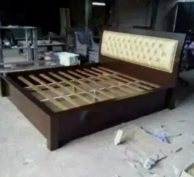 Tempat tidur minimalis jati