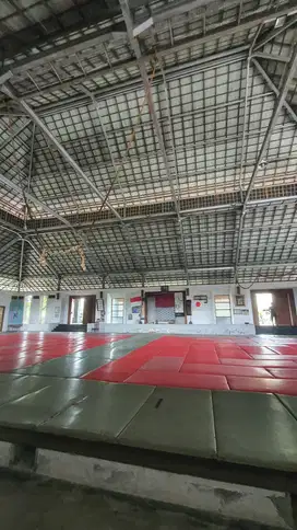 Dikontrakkan Bangunan Judo Hall & Villa Resort