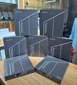 SAMSUNG ZFOLD 7 5G RAM 12 / 256,5121TB FREEBUDSFE+TA25W GARANSI RESMI