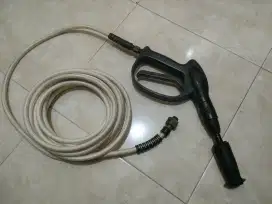 Selang dan tembak water jet