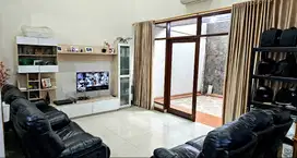 MURAH Rumah Mewah 2 lantai Taman Holis Indah Siap Huni Taman Kopo TKI