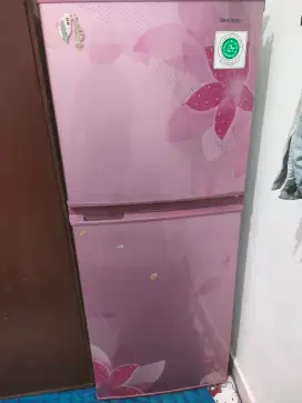 Jual kulkas sharp 2 pintu tipe SJ 236,non bunga es,kapasitas besar