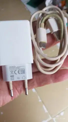 Carger type c bekas oppo a16, pemakaian saja.