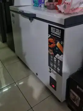 Dijual cepat Freezer GEA second