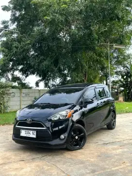 TOYOTA SIENTA G 2016