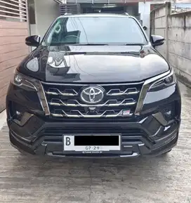 LAST STOK NIK 2024 - Toyota Fortuner GR AT 2024 4x4 Diesel Matic