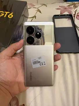 Dijual Murah Realme GT 6 RAM 12+12/256 mulus full set complit no minus