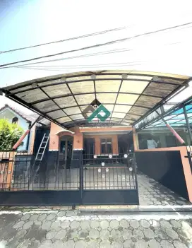 Rumah di komplek Antapani siap huni murah