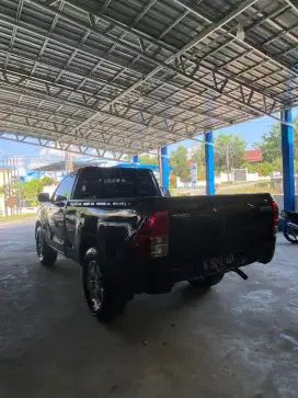 Hilux sc hitam 2015