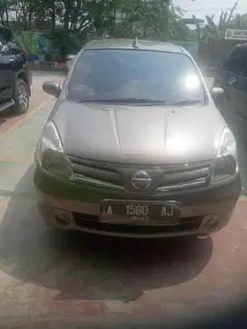 Nissan Grand livina 2012 Bensin