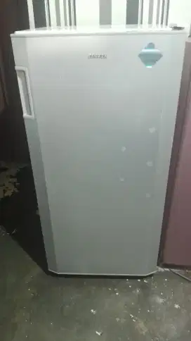 Kulkas sanken 1 pintu