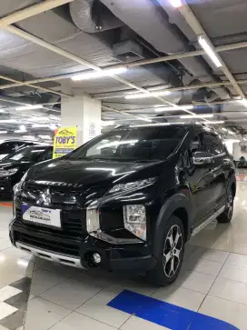 Xpander CROSS Premium 2022,Hitam,At,istimewa,siap pakai,Low km,Tdp Rgn