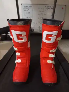 Bismillah..Di Jual Sepatu safety Trabas Motor Croos. Size 45