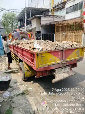 Jasa pengurugan dan buang puing angkut tanah
