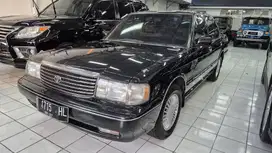 Toyota Crown Super Saloon 2.0 mt th.1993 grey