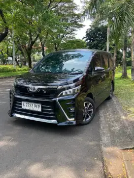 Toyota Voxi 2.0 At 2018