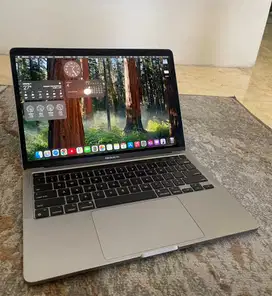 MacBook Pro M2 8/256