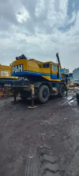 Raughterain crane P&H capasitas 25 ton tahun 97