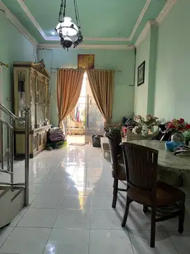 Rumah 3 lantai lokasi strategis di kaliabang bekasi