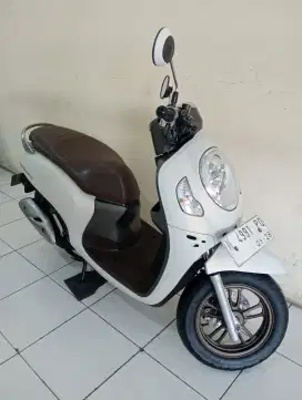 HONDA SCOOPY Prestige 2023