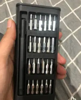 Screwdriver obeng kecil