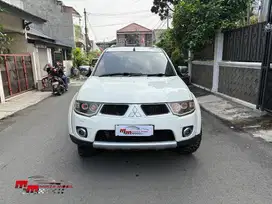 Mitsubishi Pajero Sport 2.5 AT Dakar 2012 Putih Mutiara