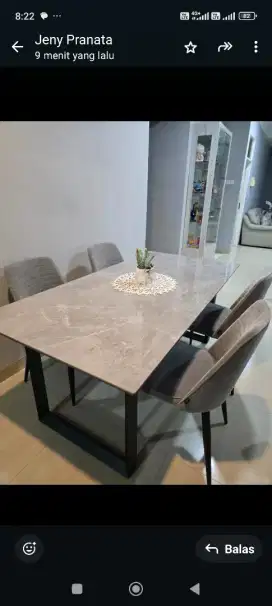 Meja makan informa