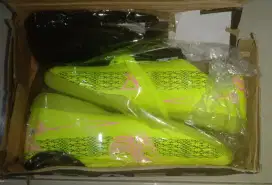 Sepatu Futsal Raf