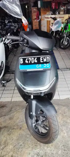 Cuv e th 2025 km 91 masih baru plat depok