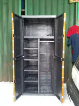 Lemari plastik gantung